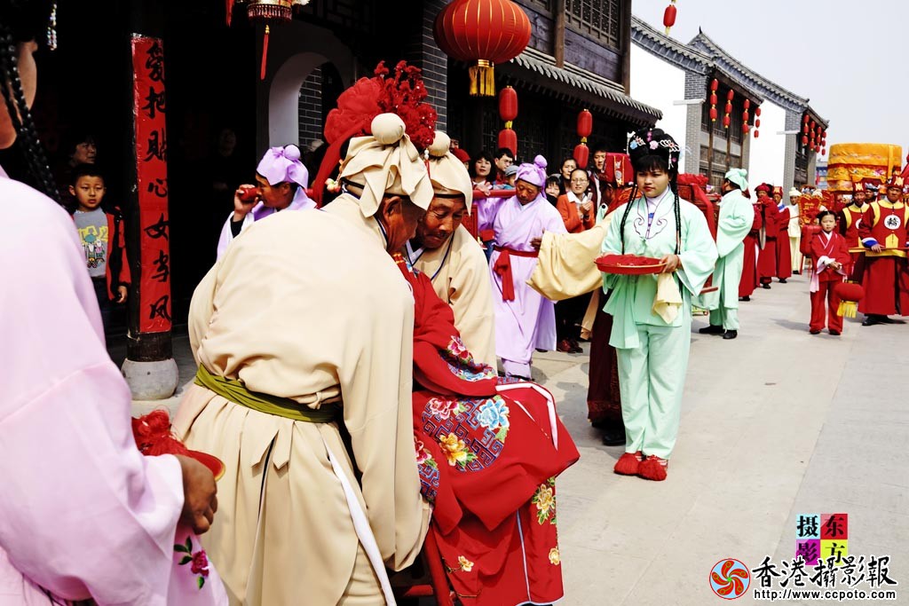 龙园古代婚嫁实景表演34..jpg