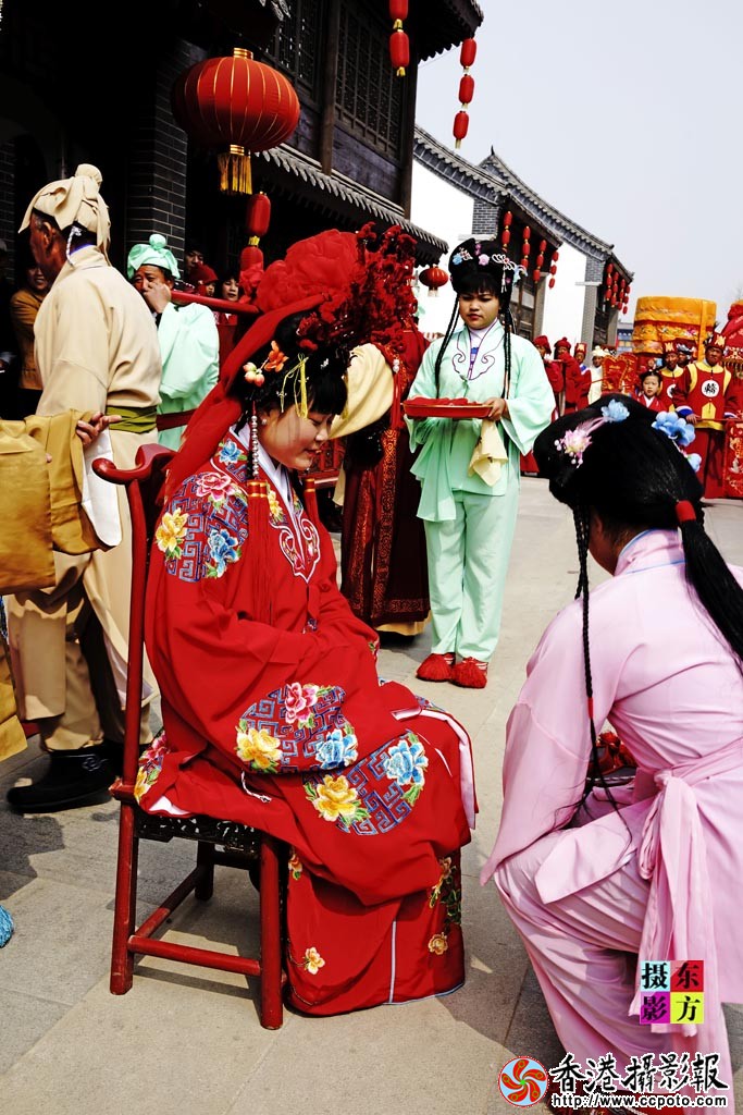 龙园古代婚嫁实景表演35..jpg