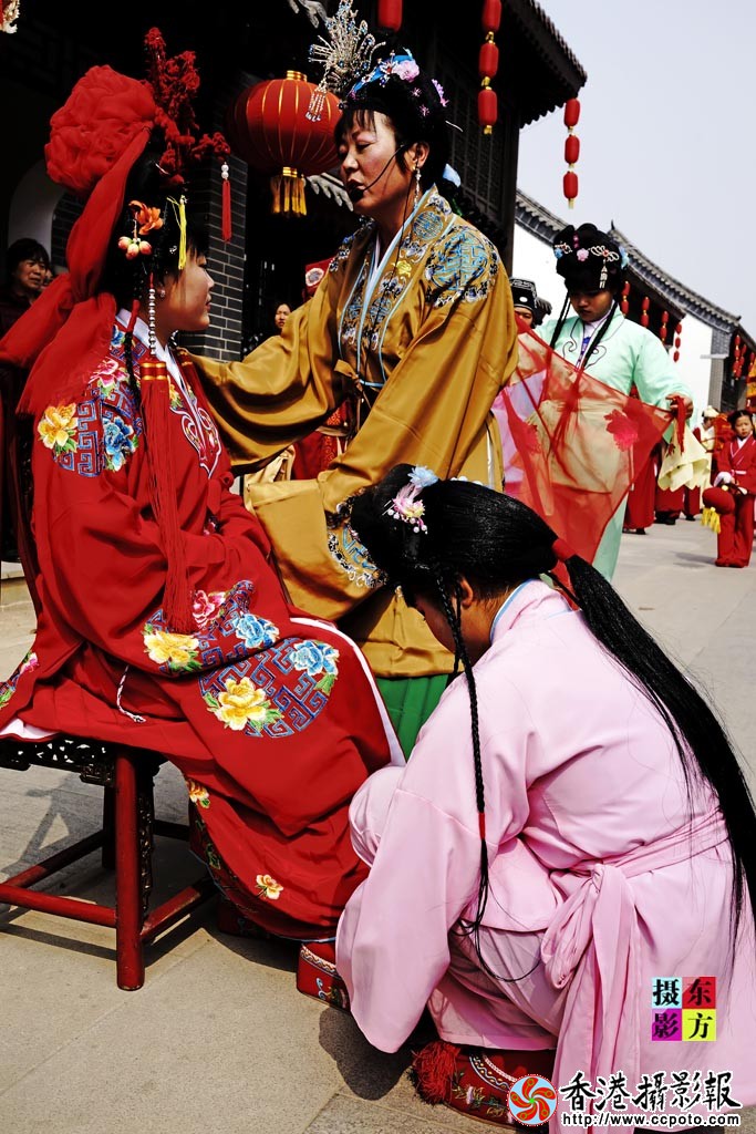 龙园古代婚嫁实景表演37..jpg