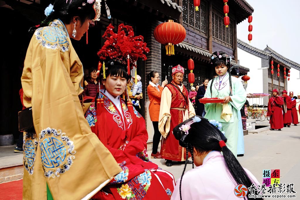 龙园古代婚嫁实景表演36..jpg