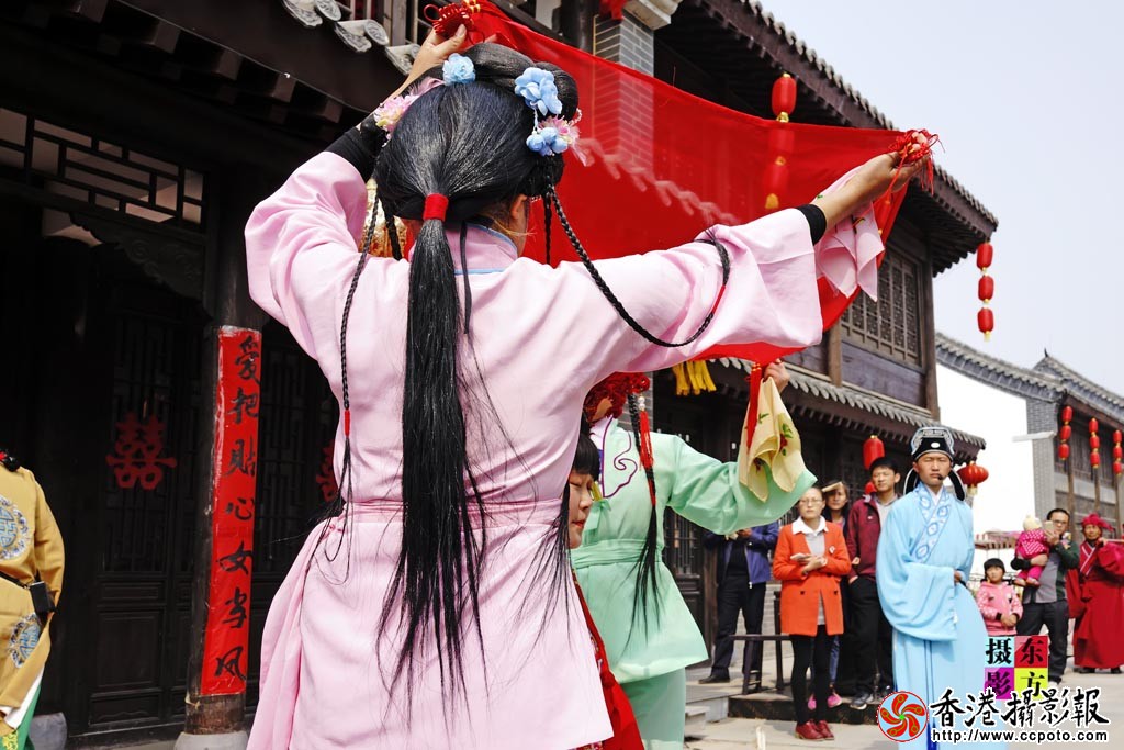 龙园古代婚嫁实景表演40..jpg