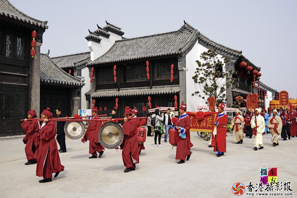 龙园古代婚嫁实景表演49..jpg