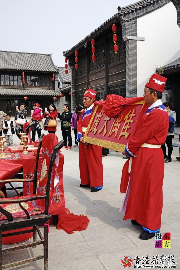 龙园古代婚嫁实景表演51..jpg