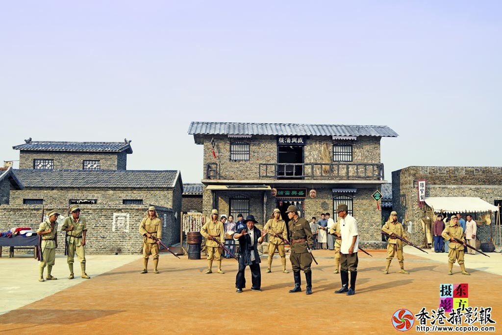 抗日实景剧《枪声就是命令》剧照17..jpg