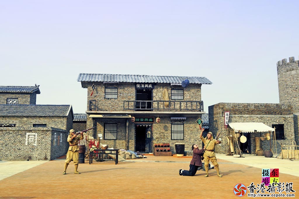 抗日实景剧《枪声就是命令》剧照18..jpg