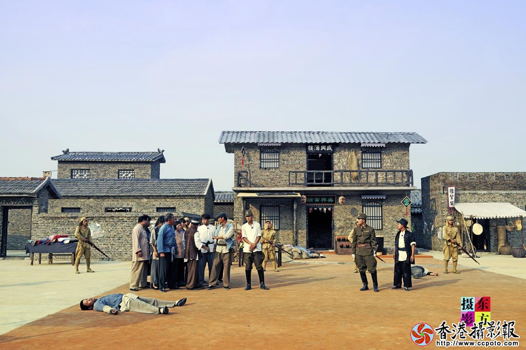 抗日实景剧《枪声就是命令》剧照20..jpg