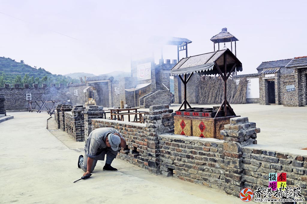 抗日实景剧《枪声就是命令》剧照25..jpg