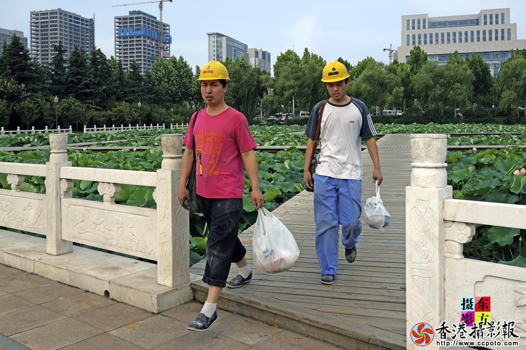 城市的建设者1..jpg