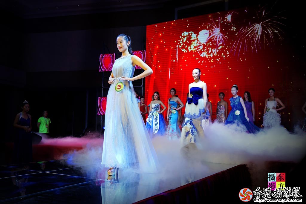 环保形象大使海选：走秀3..jpg