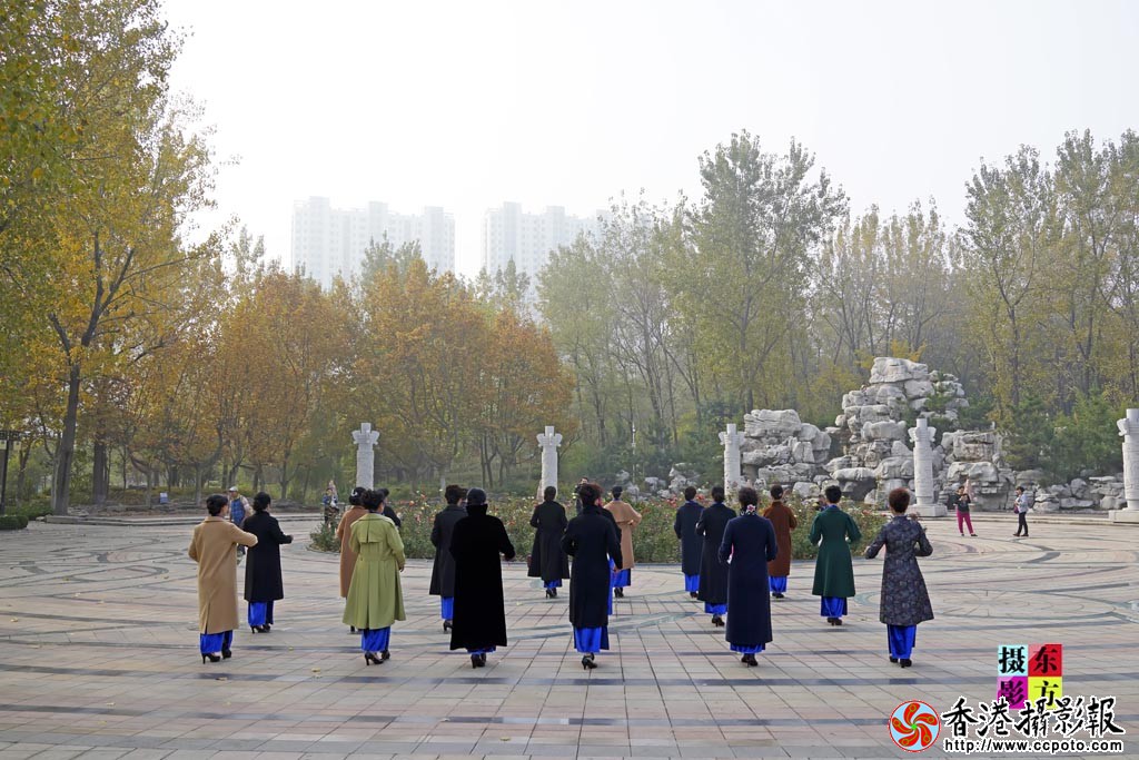 人民公园旗袍秀5..jpg