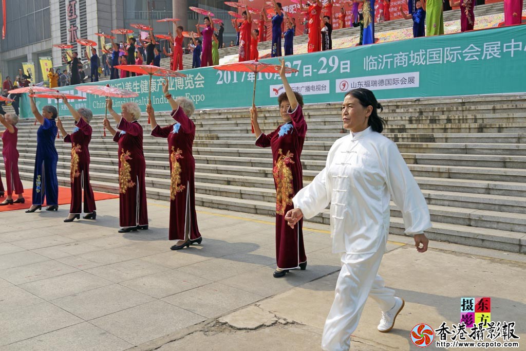 九九重阳爱心敬老千寿宴纪实21..jpg