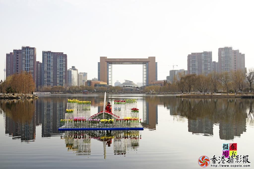 五洲湖畔灯光秀74..jpg
