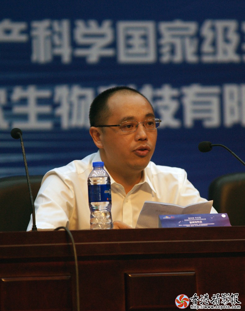 集美大学党委常委副校长谢潮添致辞.JPG