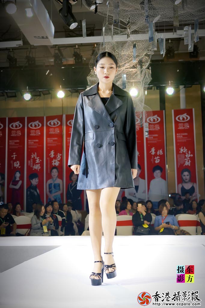 临沂首届国际时装周T台走秀38..jpg