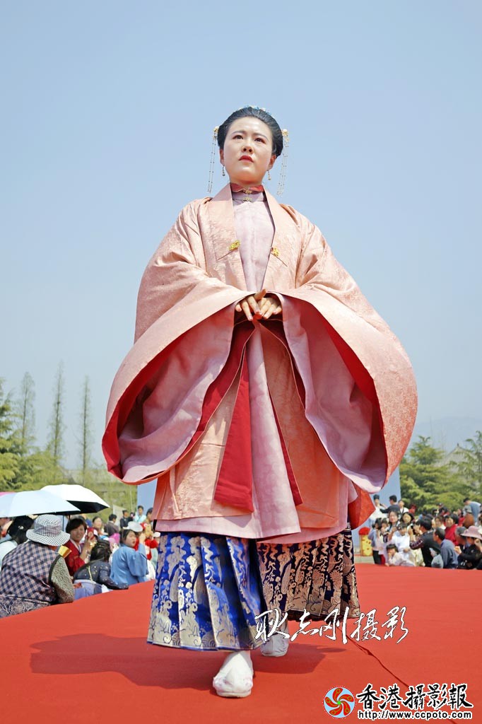 蒙山汉服走秀16..jpg