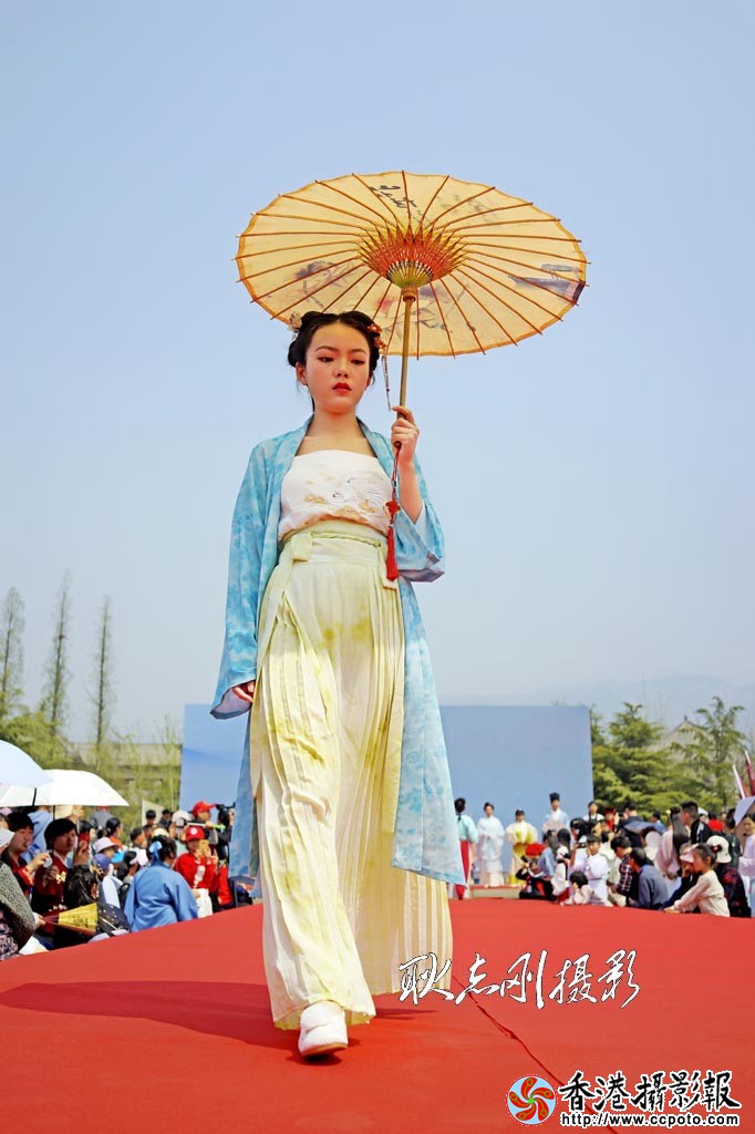 蒙山汉服走秀21..jpg