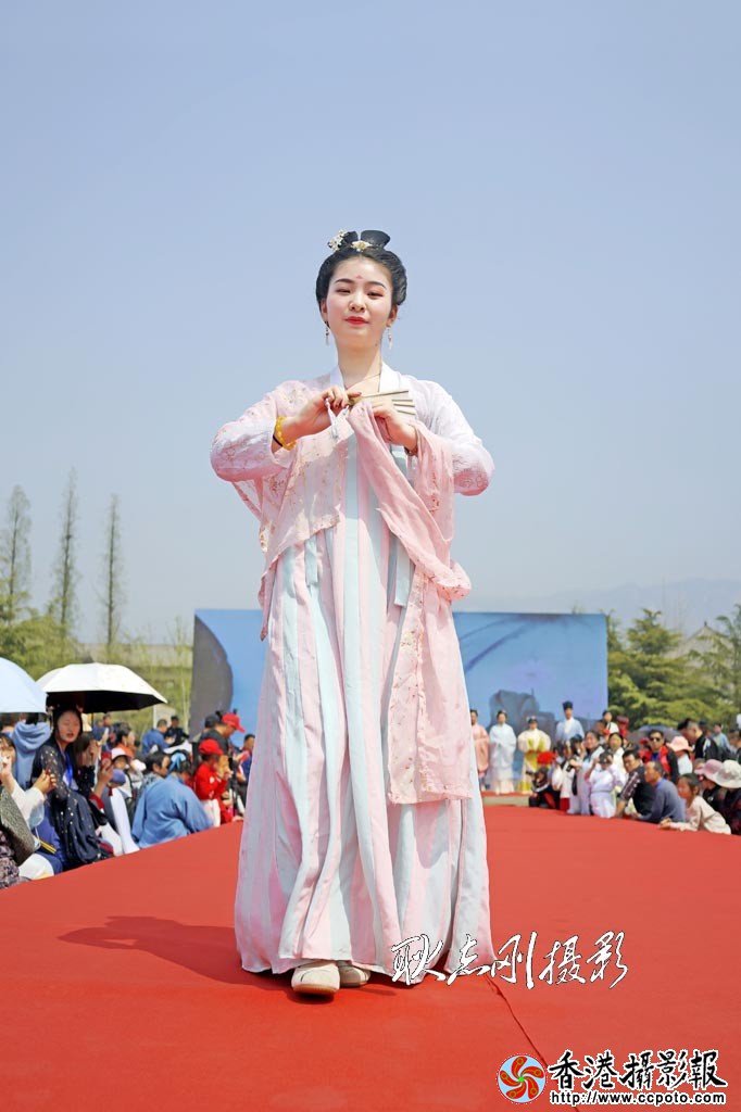 蒙山汉服走秀22..jpg