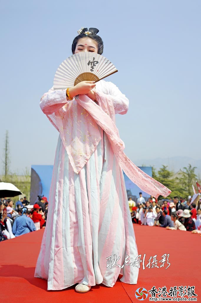 蒙山汉服走秀23..jpg