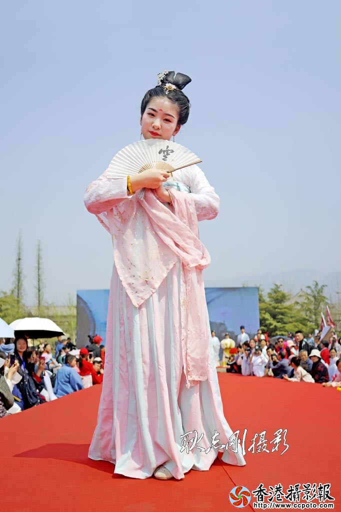 蒙山汉服走秀25..jpg