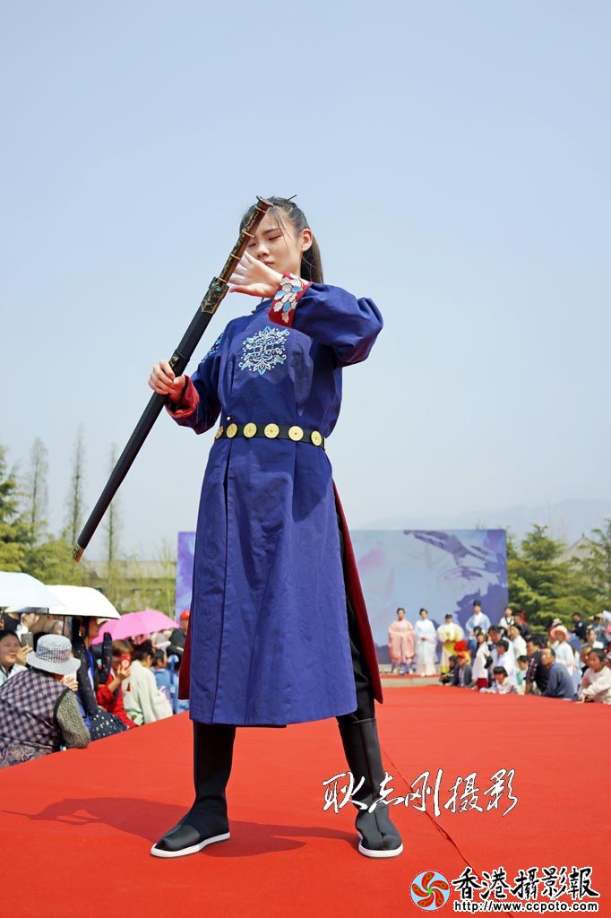 蒙山汉服走秀30..jpg