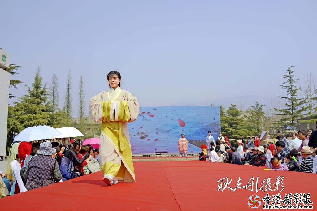 蒙山汉服走秀37..jpg