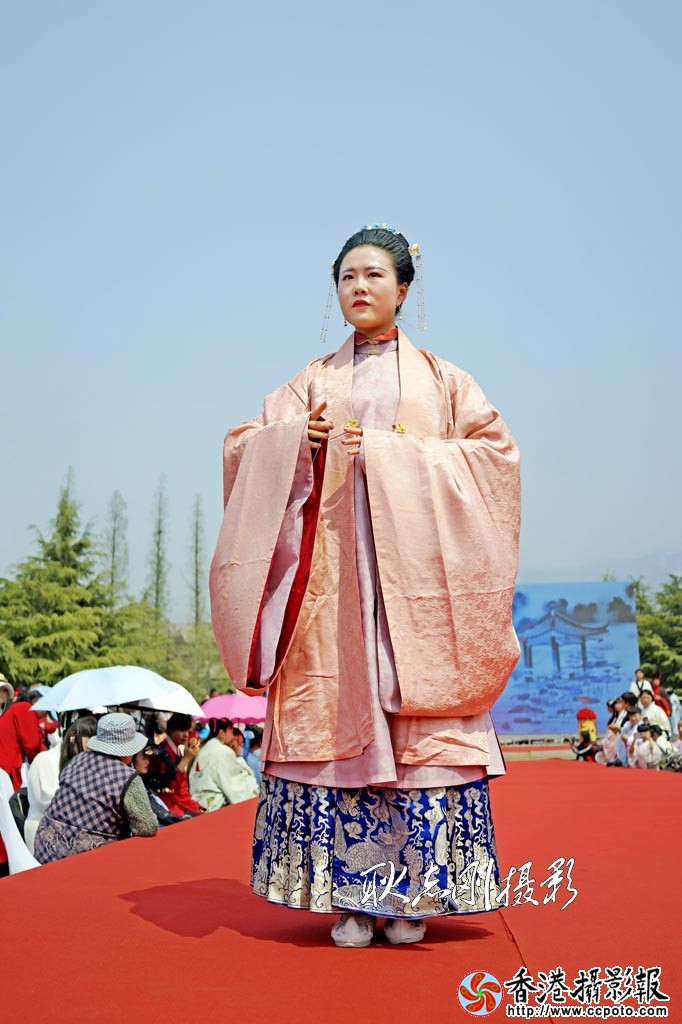 蒙山汉服走秀42..jpg