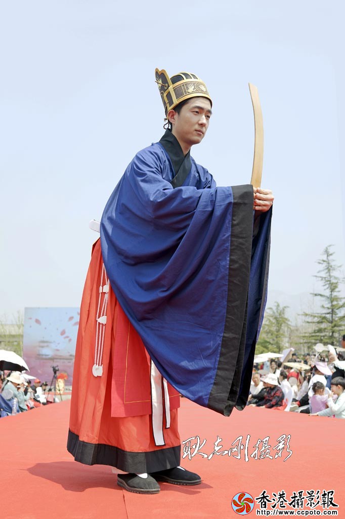 蒙山汉服走秀50..jpg