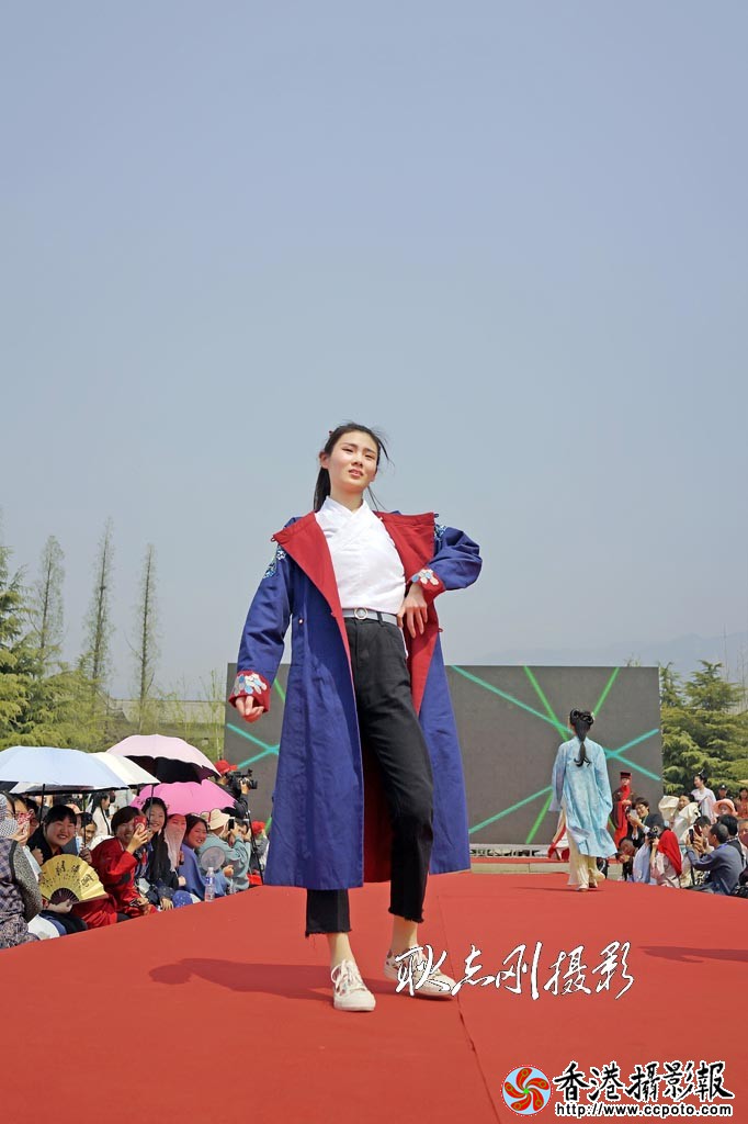 蒙山汉服走秀53..jpg