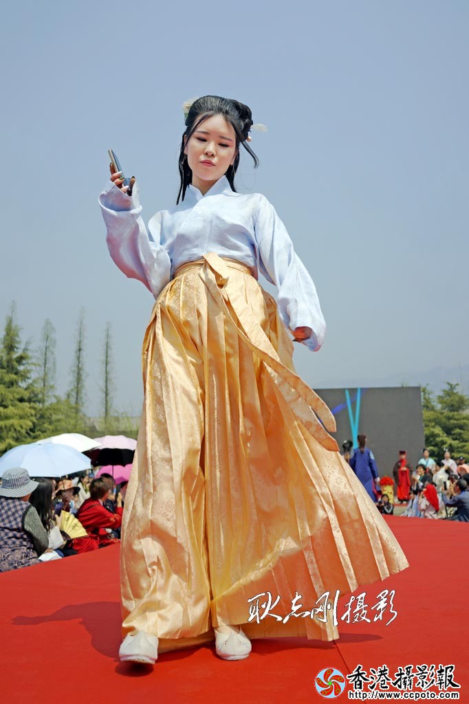 蒙山汉服走秀54..jpg