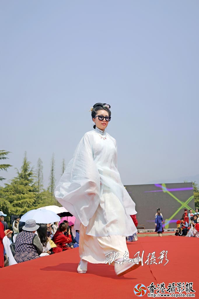 蒙山汉服走秀55..jpg