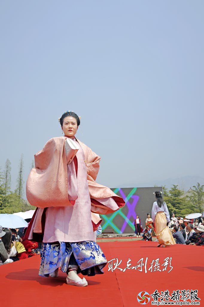 蒙山汉服走秀57..jpg