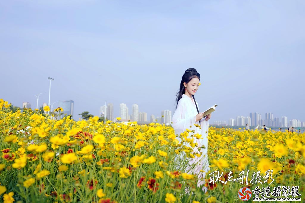 三和桥畔花仙子-1..jpg