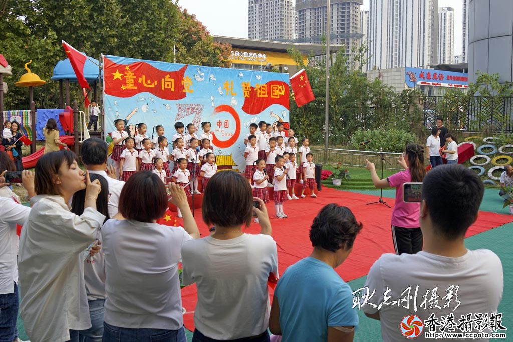 银座英才幼儿园的国庆演出-12..jpg